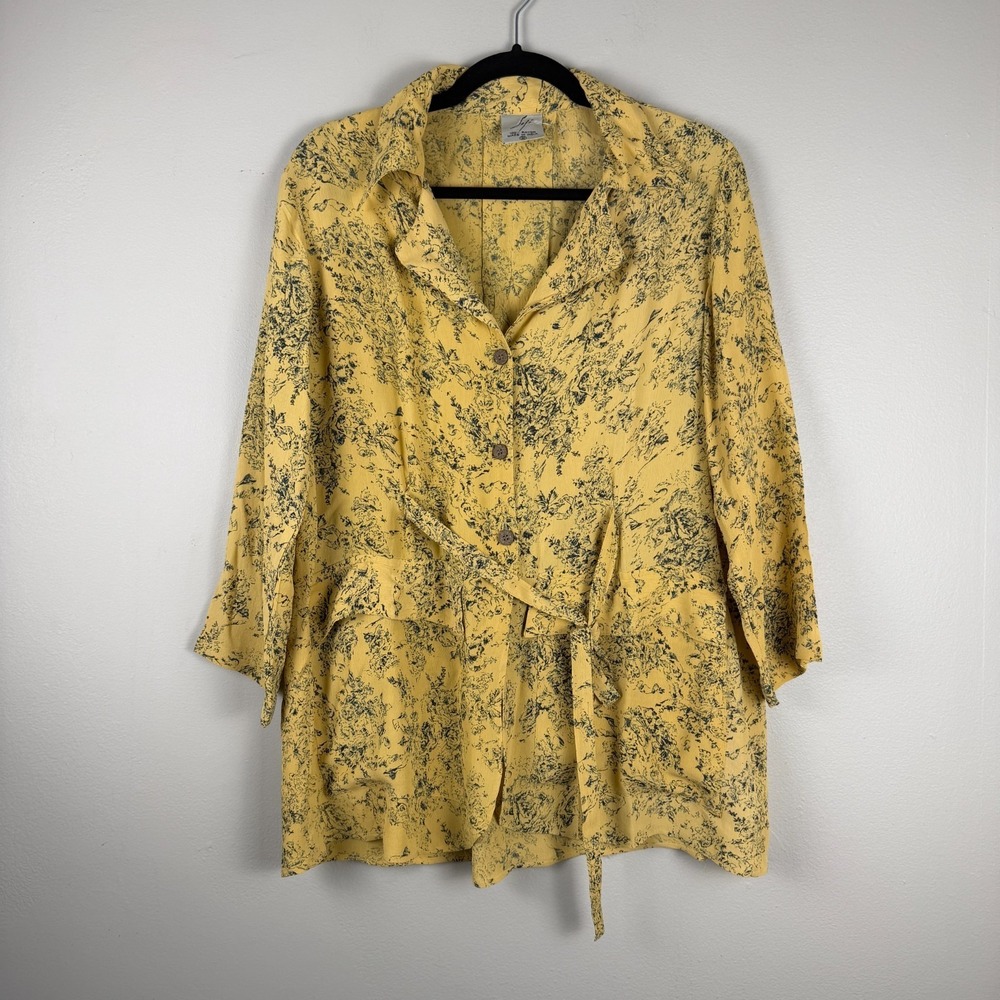 Soji Blouse Womens Medium Yellow Allover Print 3/4 Sleeve Tie Waist Button Front
